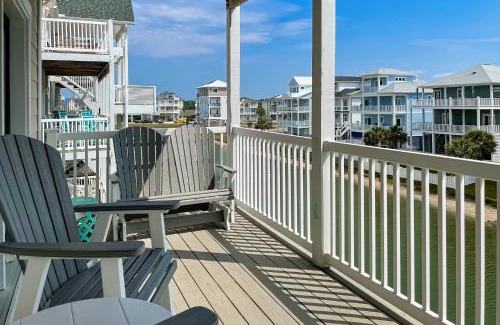 Ocean Isle Beach Apartment | Family Tides