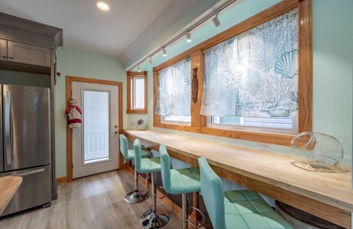 North Ocean City House | Family Townhouse, Rooftop Jacuzzi, Walk to Beach