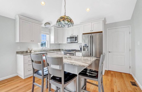 Point Pleasant Beach Condo | Family vacation! 3 min walk to beach & boardwalk, Free coffee and beach passes