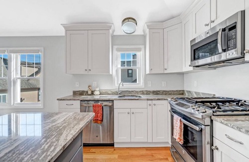 Point Pleasant Beach Condo | Family vacation! 3 min walk to beach & boardwalk, Free coffee and beach passes