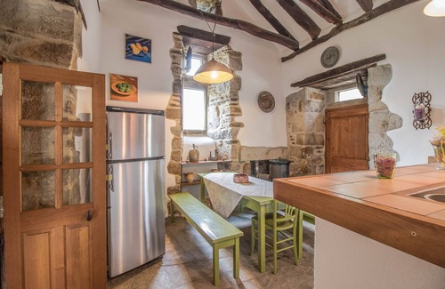 Aujac House | Family vacation in a renovated 16th century stone estate
