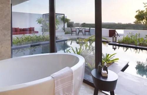 Salalah House | Family Vacay in Salalah! Pool & Spa, Free Parking! Close to Al Haffa Beach!