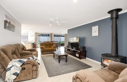 Middleton House | Family Vibes By Middleton Beach- Free Wifi