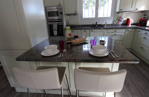 Valbonne Villa | Family Villa, heated private pool, air con, wifi, Valbonne 10 min walk