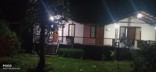 Vayittiri Villa | Family villa is a hut style accommodation