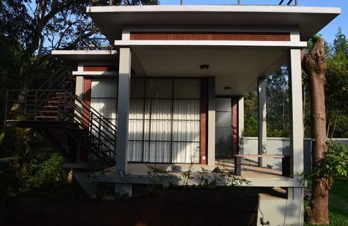 Parongpong Villa | Family Villa with amazing building structure