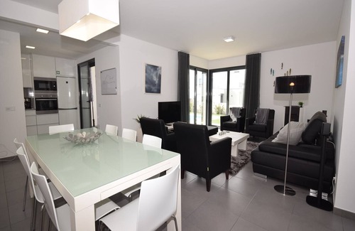 Foz do Arelho Villa | Family Villa with Terrace and Pool