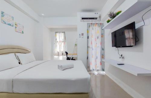 South Tangerang Apartment | Fancy and Nice Studio at Urbantown Serpong Apartment By Travelio
