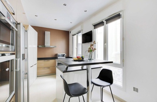 10th Arrondissement Apartment | Fancy apartment - 2BR/6P - Canal Saint-Martin