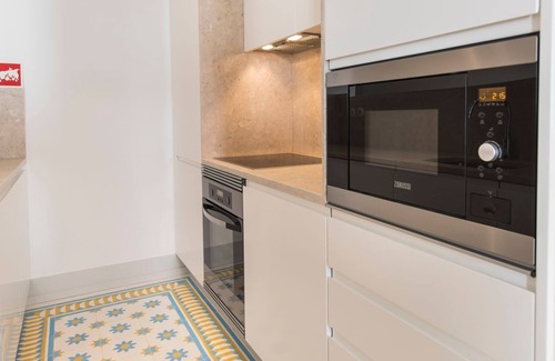 Se Apartment | Fancy Downtown Lisbon Apartment by LovelyStay