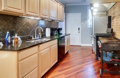 Spottswood House | Fancy Hill Estate w/ Hot Tubs & Waterfront View!