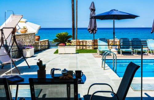 Agios Gordios Apartment | Fanis seafront apartments