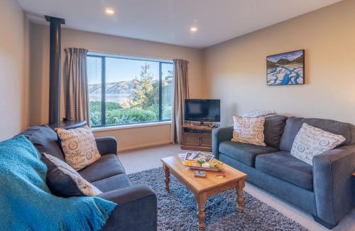 Akaroa House | Fantail Cottage with Sea Views - Akaroa Home