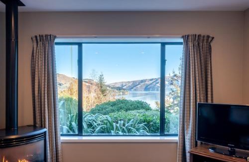 Akaroa House | Fantail Cottage with Sea Views - Akaroa Home