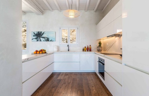 Ano Mera Villa | Fantastic 6 Br Villa Located In a Great Location
