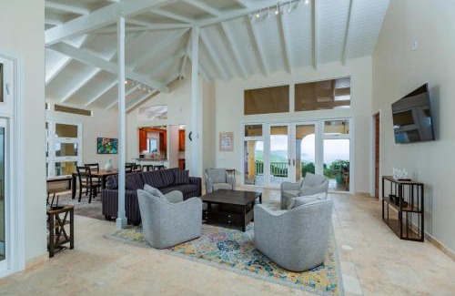 Estate Clairmont Villa | Fantasea On Top of the World 5 Bedrooms 3 Baths Private Pool