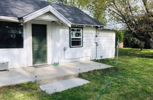 Daniel Cottage | Fantastic 2-bedroom cottage in Daniel