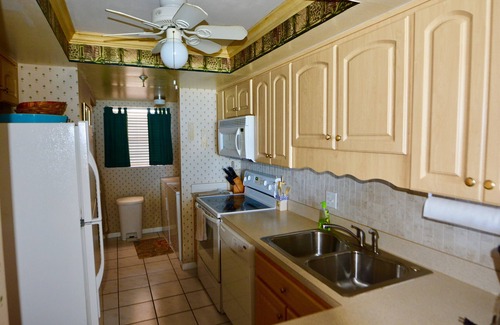 Indian Rocks Beach Condo | Fantastic 2/2 directly on Indian Rocks Beach!
