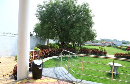 Chevella Other | Fantastic 3-bedroom farmhouse in Tolkatta with pool and car parking