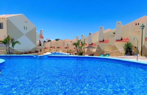 Costa Adeje House | Fantastic 3 Bedrooms MAREVERDE, WIFI free
