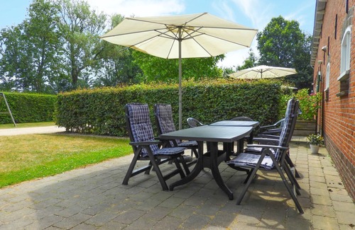 Grijpskerke House | Fantastic 9-person holiday home in Grijpskerke, centrally located in Walcheren