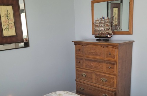 Manchester House | Fantastic Bungalow, Boaters Paradise Ohio River Scenic Byway, 4Br, 1.5 Ba.,