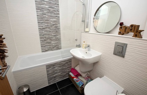 Saint Paul's Apartment | Fantastic Central Apartment for 6-Month Stay!
