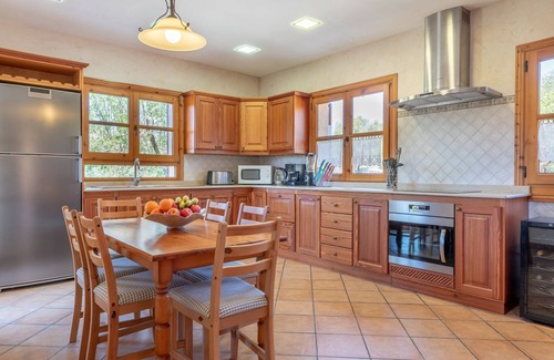 Arta Villa | Fantastic Country House with Pool, Wi-Fi, Veranda and Garden