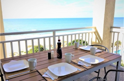 Redington Shores Condo | Fantastic Gulf View! On the beach! 3 Bdrms, 3 Baths, Great Pool and Hot Tub