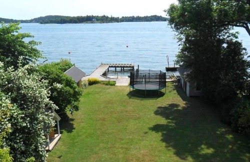 Vaxholm Apartment | Fantastic holiday home right by the sea on Vaxholm