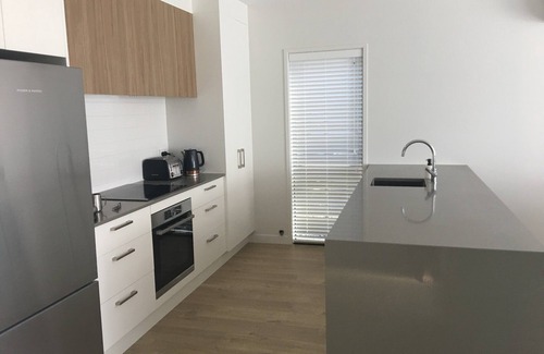 Kawarau Falls House | Fantastic home in Jacks Point, Free Parking & WIFI