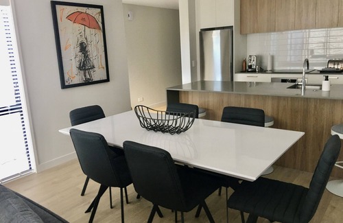 Kawarau Falls House | Fantastic home in Jacks Point, Free Parking & WIFI