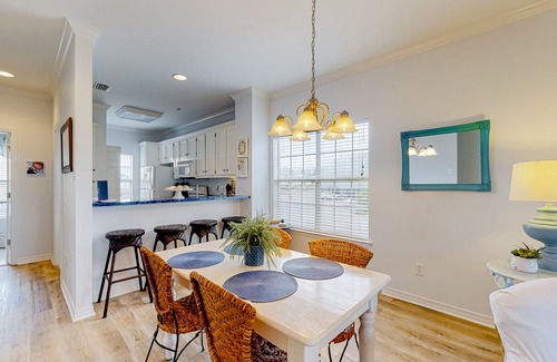 Dauphin Island Condo | Fantastic island condo with beach access, 2 pools, free WiFi, & furnished patio