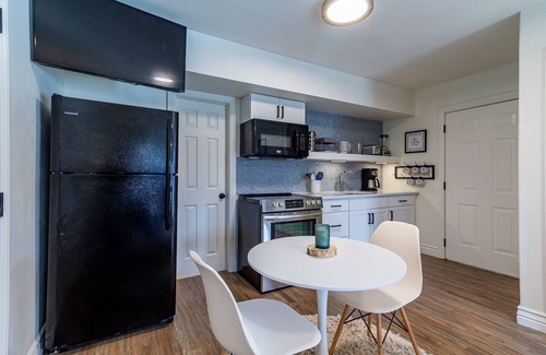 Bella Vista House | Fantastic Lake View! Has a king bed or a twin bed set up, your choice.
