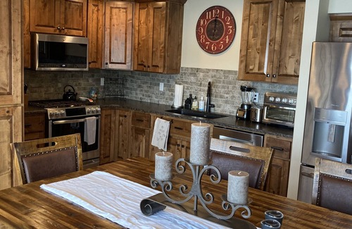 Hayden View Estates House | Fantastic Location, SW Corner of the Lake Between Country Club and Marina