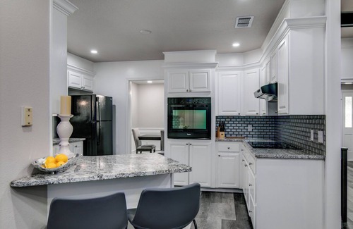 Texarkana House | Fantastic location w/fenced yard & garage. Sleeps 10