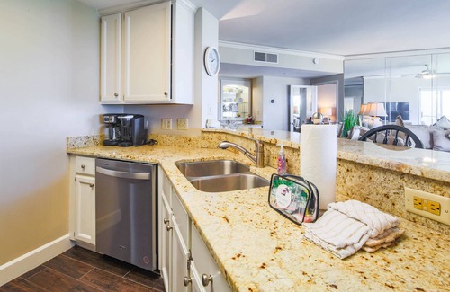 Palmetto Dunes Villa | Fantastic Ocean Views! Direct Beach Access, Community Pools, Oceanfront Balconies & More!
