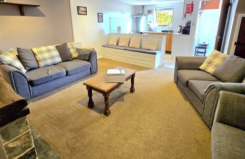 Hope Valley Cottage | Fantastic panoramic views, beautiful Peak District Cottage with Indoor Pool
