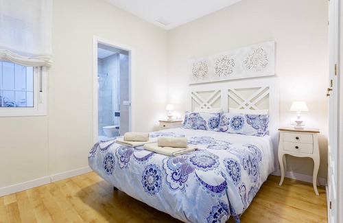 Old Town Apartment | Fantastic, recently refurbished, modern, ground floor apartment