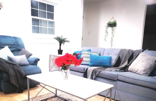 Fort Erie House | Fantastic renovated whole house near the border