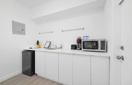 Northeast Miami Condo | Fantastic Studio 15 min from The Beach