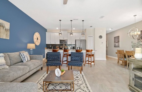Kissimmee House | Fantastic townhome property with amazing community amenities and private pool
