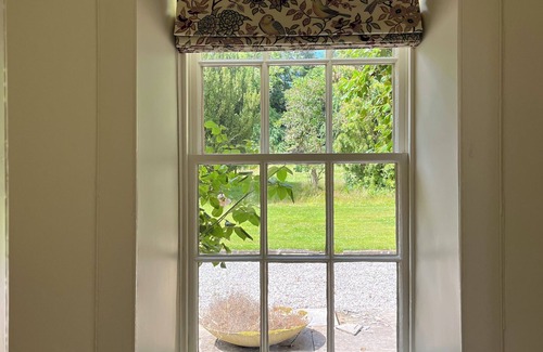 Ormiston Cottage | Fantastic Traditional yet Up-to-date Spacious Cottage Very Close to Edinburgh
