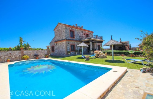 Conil de la Frontera Villa | Fantastic view, private pool, luxurious Villa with grill terrace, internet, 10 minutes from the beaches - Casa Raquel -