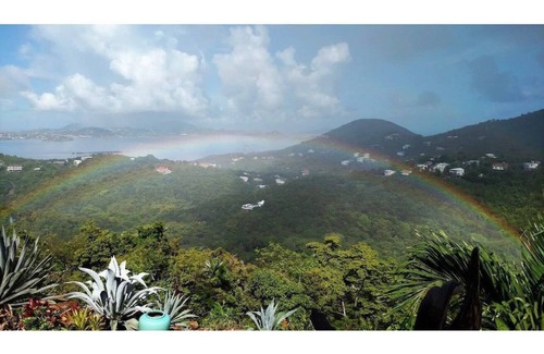 Estate Bellevue House | Fantastic Views and Affordable Luxury at SeasSwan