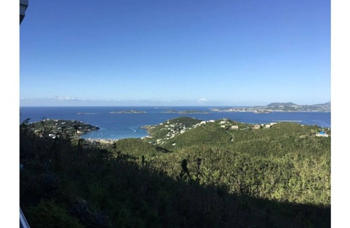 Estate Bellevue House | Fantastic Views and Affordable Luxury at SeasSwan