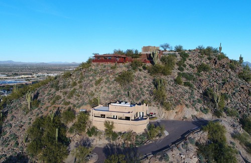 Paradise Valley Village House | FANTASTIC VIEWS FROM MOUNTAIN CASITA