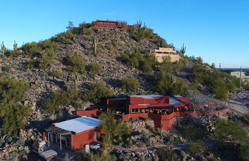 Paradise Valley Village House | FANTASTIC VIEWS FROM MOUNTAIN CASITA