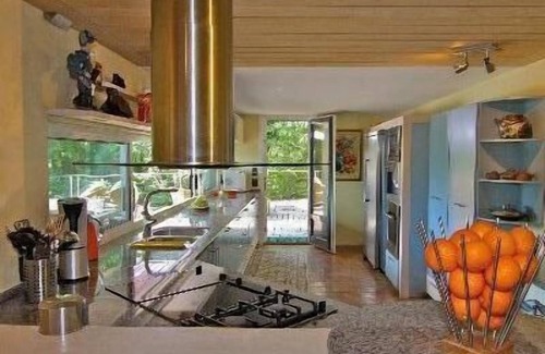 Mougins Villa | Fantastic Villa in Mougins with a super pool, 2 jacuzzis and a fantastic garden!
