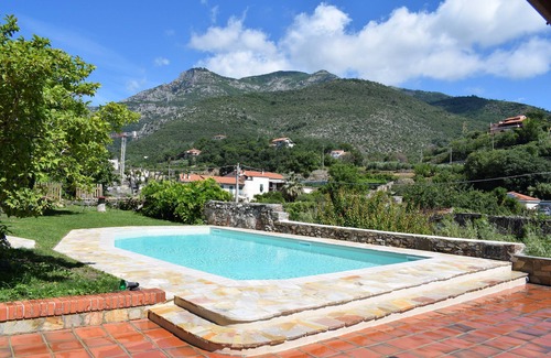 Toirano Villa | Fantastic villa with private salt water swimming pool in Toirano near to Loano